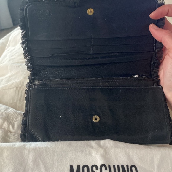 Goodbye RARE AUTHENTIC VINTAGE MOSCHINO CHEAP AND CHIC Large wallet and dust bag - Picture 8 of 11